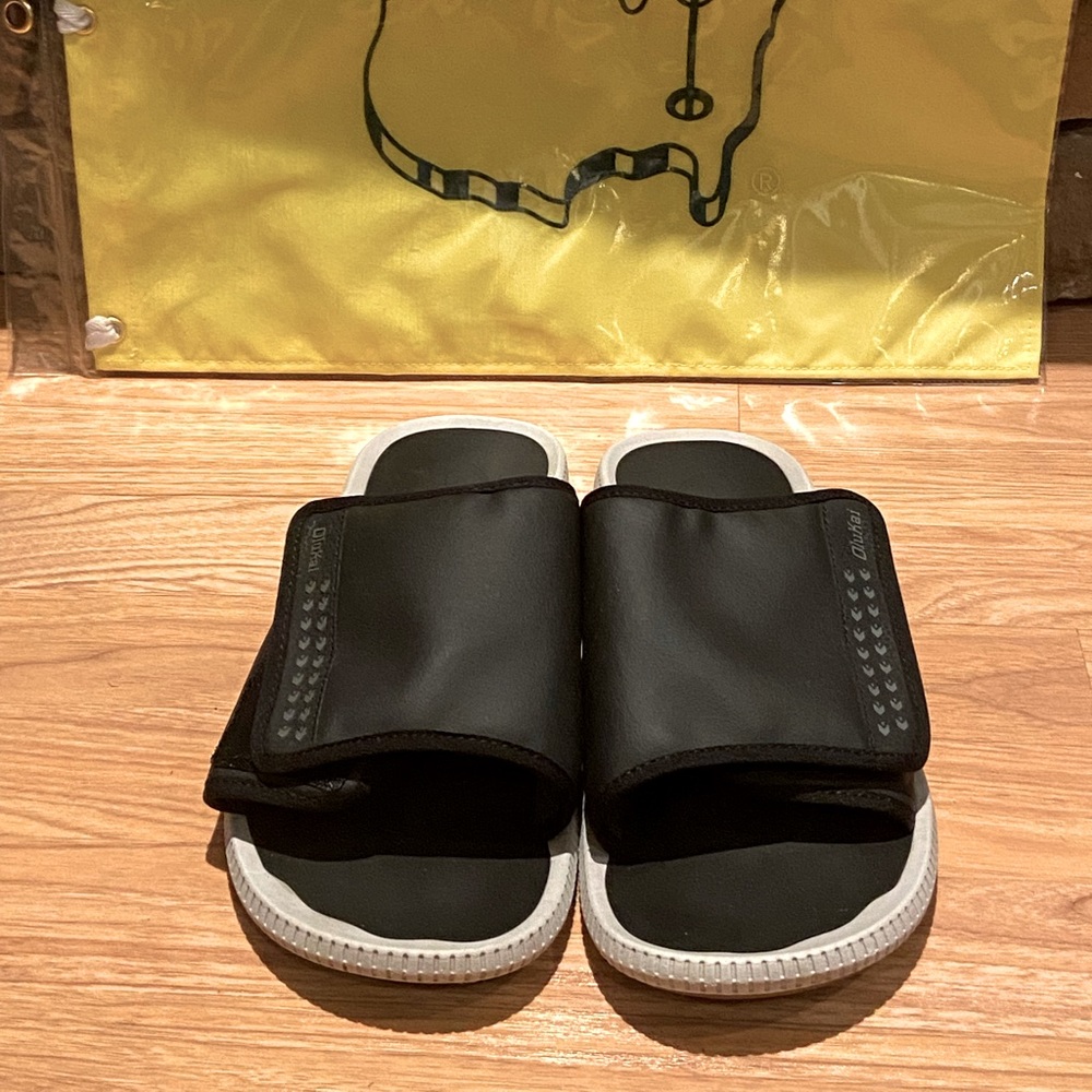 Olukai Flip flops, worn only a few times